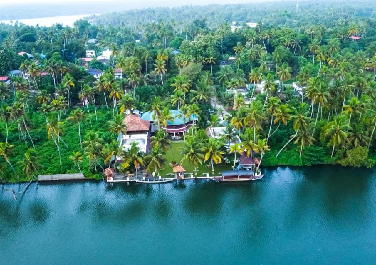 Voye Homes Majestic Retreat Resort Varkala Paravūr Εξωτερικό φωτογραφία